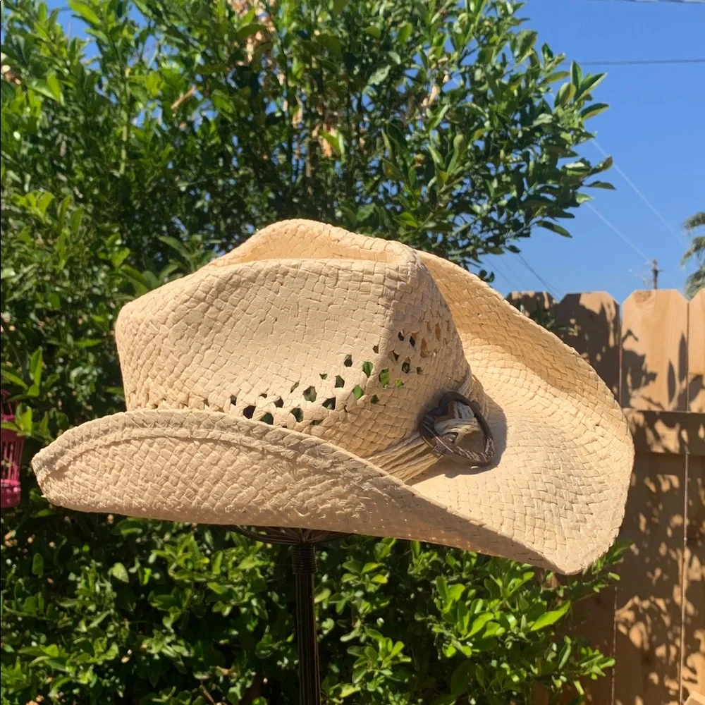 Natural Straw Cowgirl Hat with Rustic Heart Accent - Picture 5 of 13